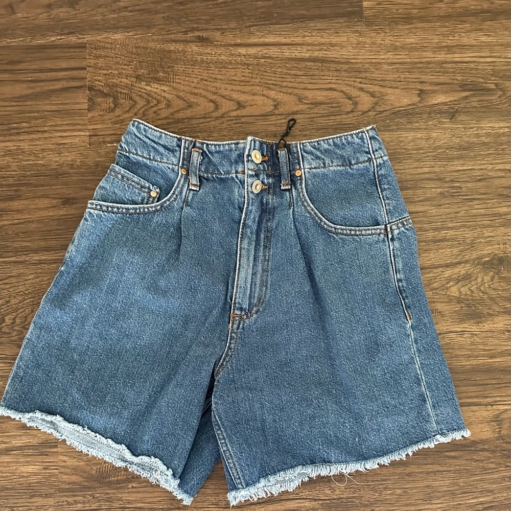 Zara denim shorts loose fit